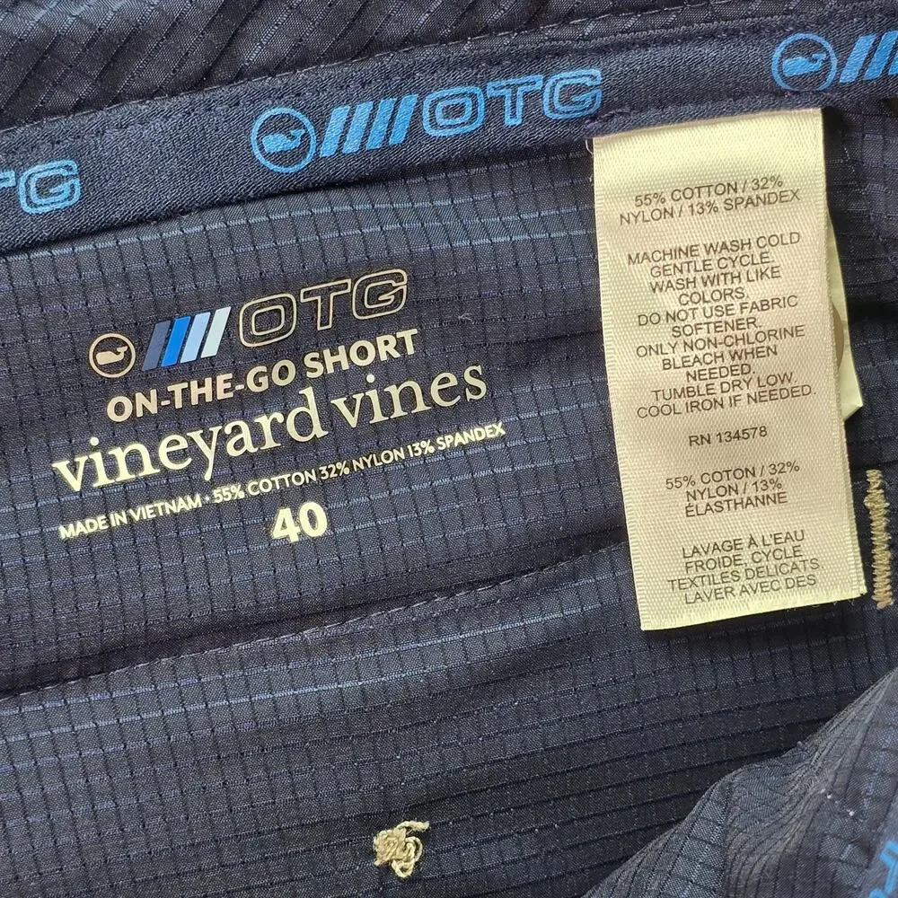Vineyard Vines On-The-Go Shorts Mens 40 (42x7) Khaki Performance OTG Stretch